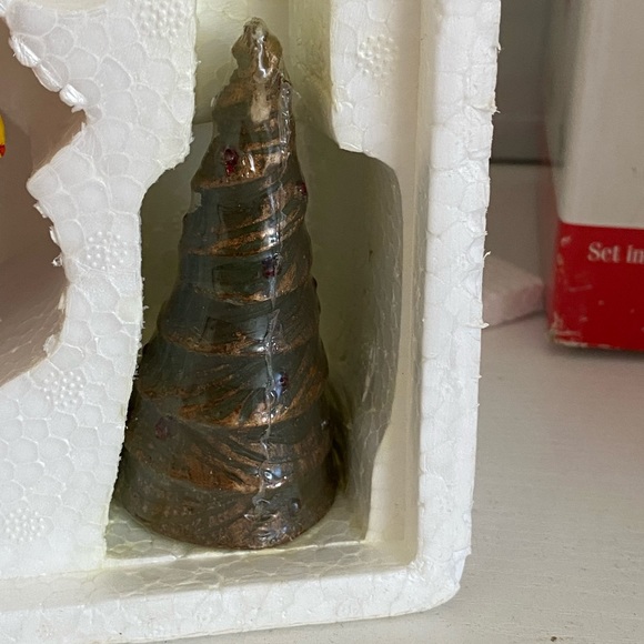 Merry Brite Snow Village Candle Set - Picture 7 of 11